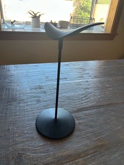 Headphone stand