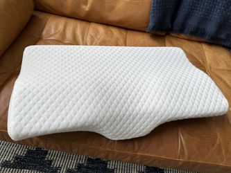New Groove Orthopedic Ergonomic Memory Foam Pillow