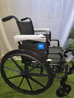 Medline K4 Lightweight Wheelchair for Adults, Desk-Length Arms, Elevating Leg Rests