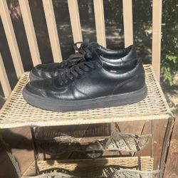 🔥 Thursday Boots Jet Black Court – Size 11.5 | Clean, Premium Style