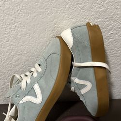 Vans Young Boy Almost New Size 5/1/2 🎬🥇