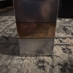 SpiceBombViktor&Rolf Eau De Parfum(Can Negotiate)