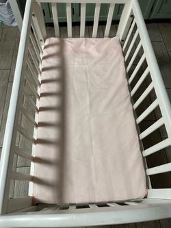 Baby crib swing