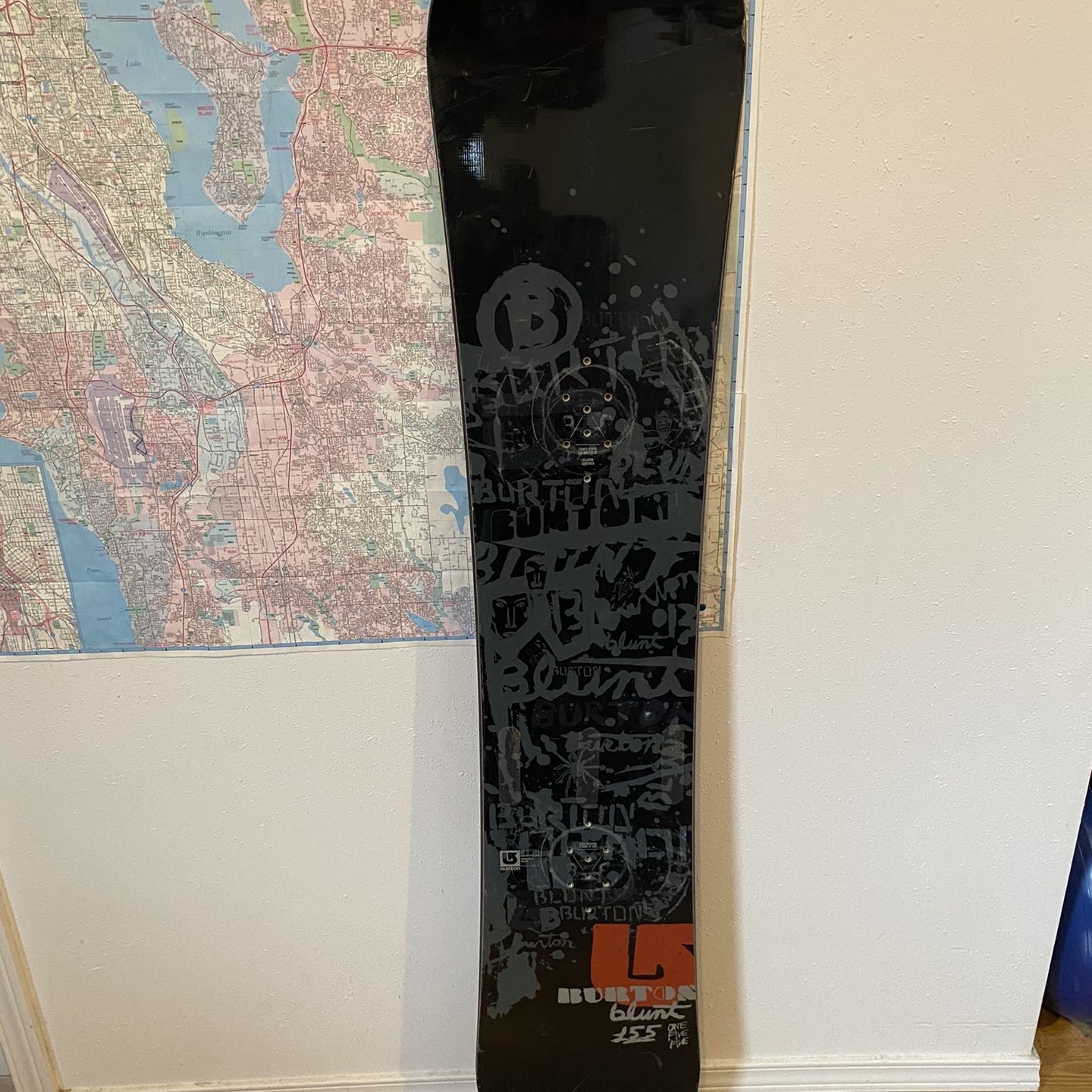 Burton Blunt  Snowboard for Sale in Seattle, WA   OfferUp