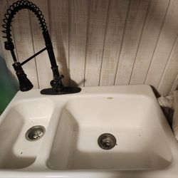 Kohler Two-Bay Kitchen Sink + Modern Faucet – $65 (Used, Good Condition)