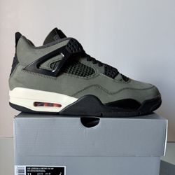 Jordan 4 Undefeated - 11 M