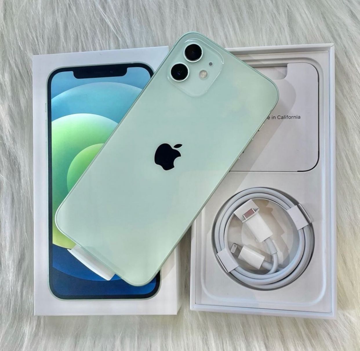 Unlocked iPhone 12 64GB Green