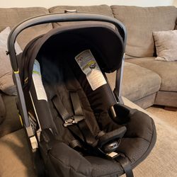 Doona Car Seat And Base 