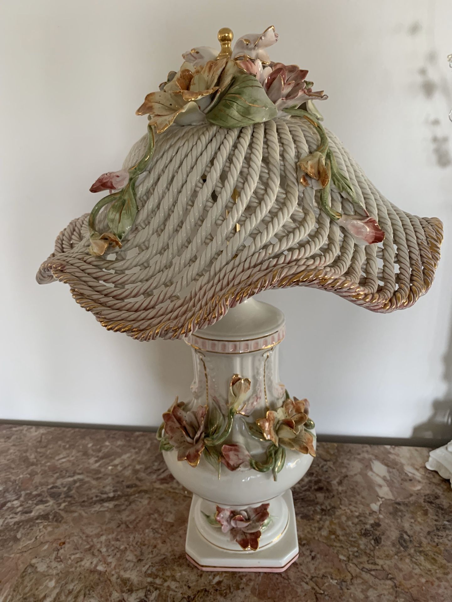 China Antique Flower Lamp
