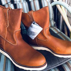 RED WING BOOTS RETIRED  866 - NEW