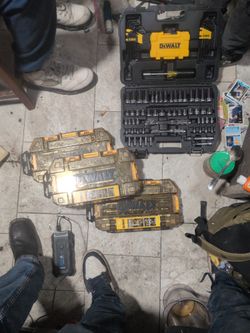 DeWalt,DeWalt, DeWalt,DeWalt .
