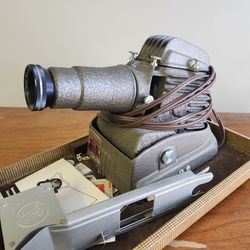 Golde Slide Projector - Vintage Manual Slide Projector with Case, circa 1950s


