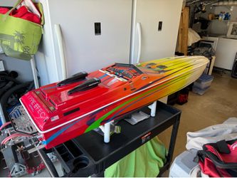 New Bonzi 84” (7 Feet) Apache Twin Gas Engine RC Boat