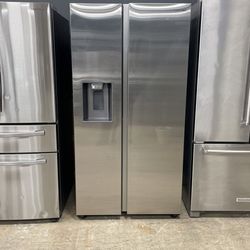 Samsung side-by-side refrigerator