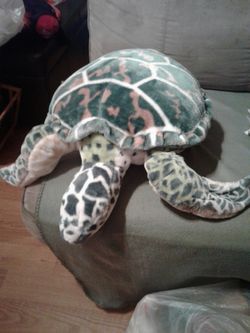Tortuga grande de peluche