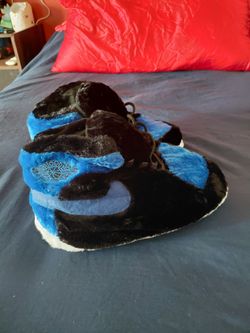 Jordan 1 Royal Plush Sneaker Slippers