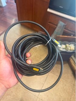 5-meter HDMI high-definition cable, brand new. The best quality. It is the longest.