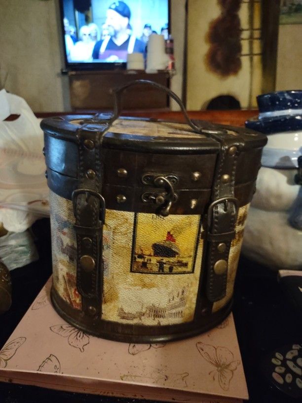 hat box