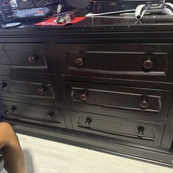 Dresser Double-6 Drawers