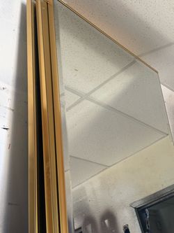 Gorgeous beveled mirrored closet doors 30” x 94” 4 panels