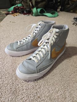 Like New - Men's Custom Vintage Nike ID Blazer Mid '77