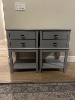 Queen Tufted Bed Set With Nightstands and Dresser