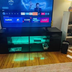 Smart 4k UHD 50” TV With TV Stand Almost New