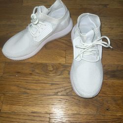 New White Puma Sneakers 
