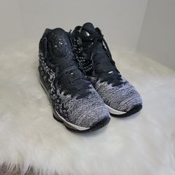 Nike Men's LeBron 17 Sneakers