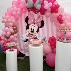Backdrops, Candy Carts, Cylinders And Much More Available 