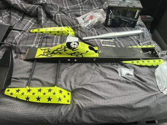 Carbon Fiber Nitro Outrigger RC Boat.