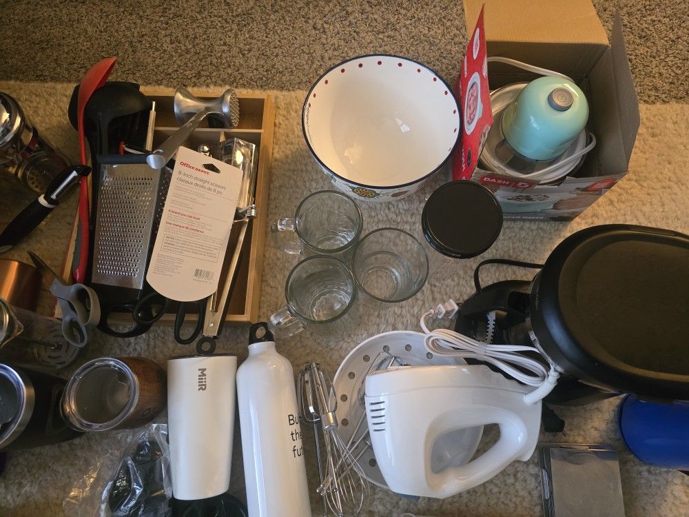 Huge Bundle Of Kitchen Items