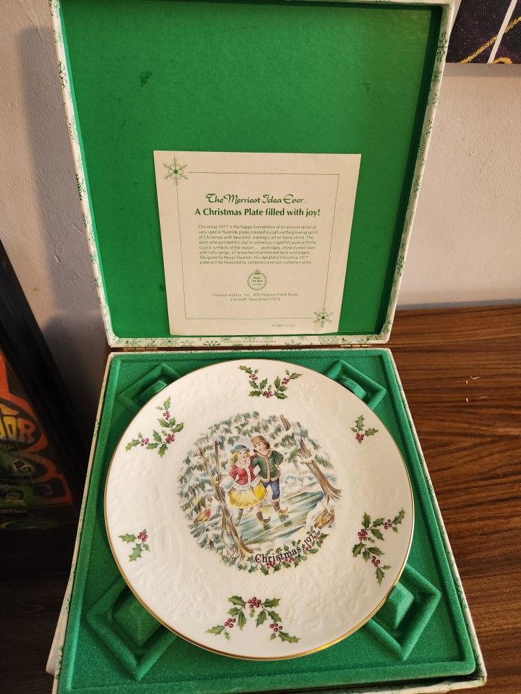 1977 Royal Doulton Xmas Plate Vintage