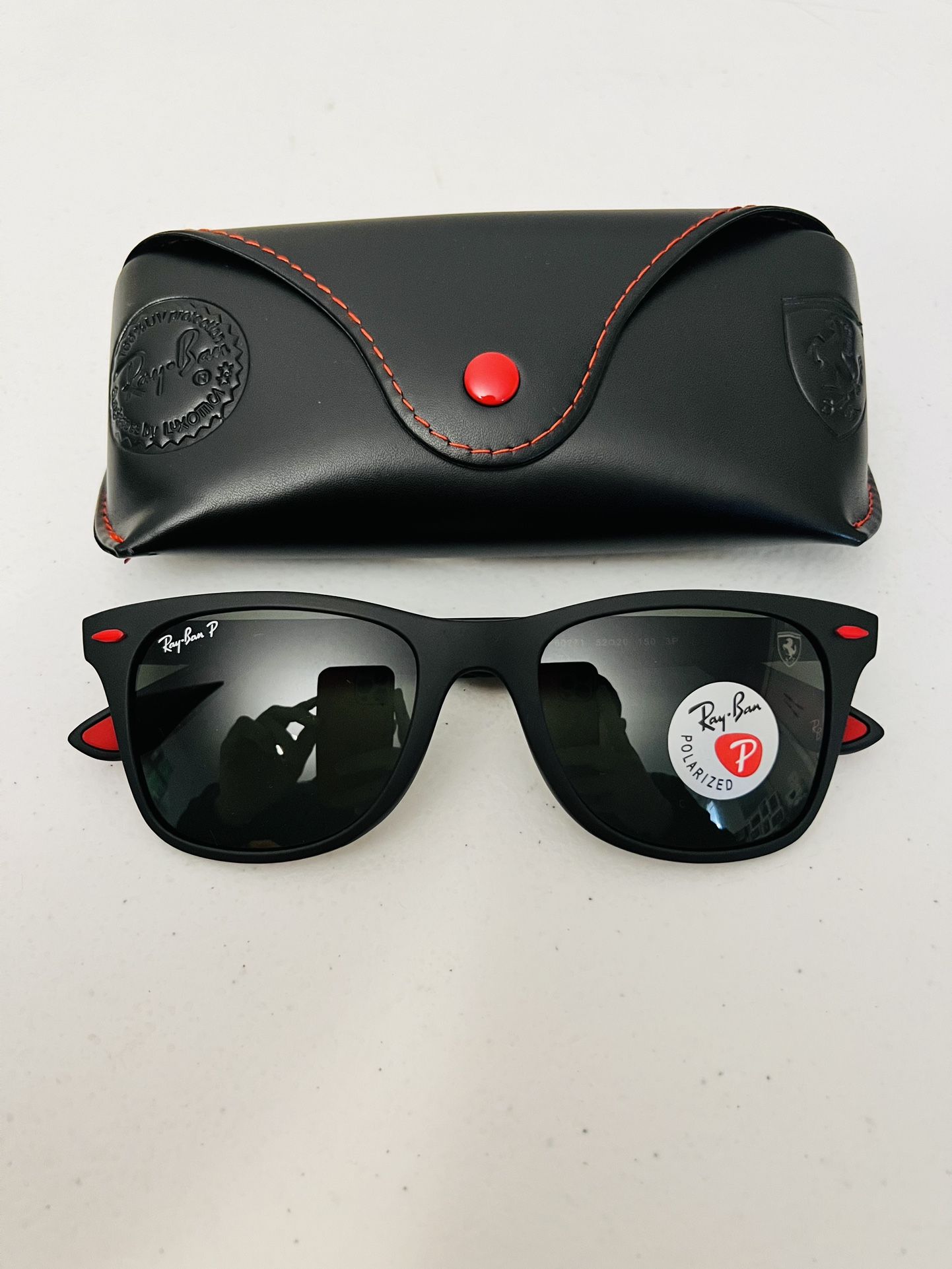 NEW RayBan Sunglasses with original Ray Ban Packaging - Technical View