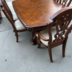 Dinning Room Table 