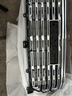GMC sierra 1500 Denali Grill  Fits years 2022- 2026