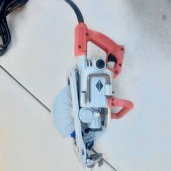 Skil Saw  )? MAGNESIUM   Great Condition 