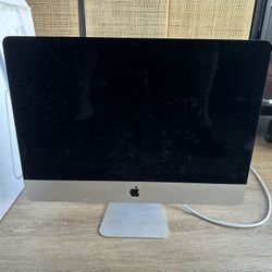 YEAR END SALE  Apple iMac 21” Core i5 Processor/8GB/256GB Desktop  Warranty‼️Finance Now Comes with Office & Final Cut