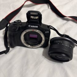 Canon EOS R100 Mirrorless Camera + 18-45mm Lens + 128GB Memory Card