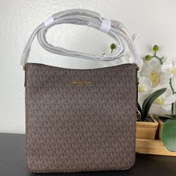 Michael Kors Jet Set Large Crossbody