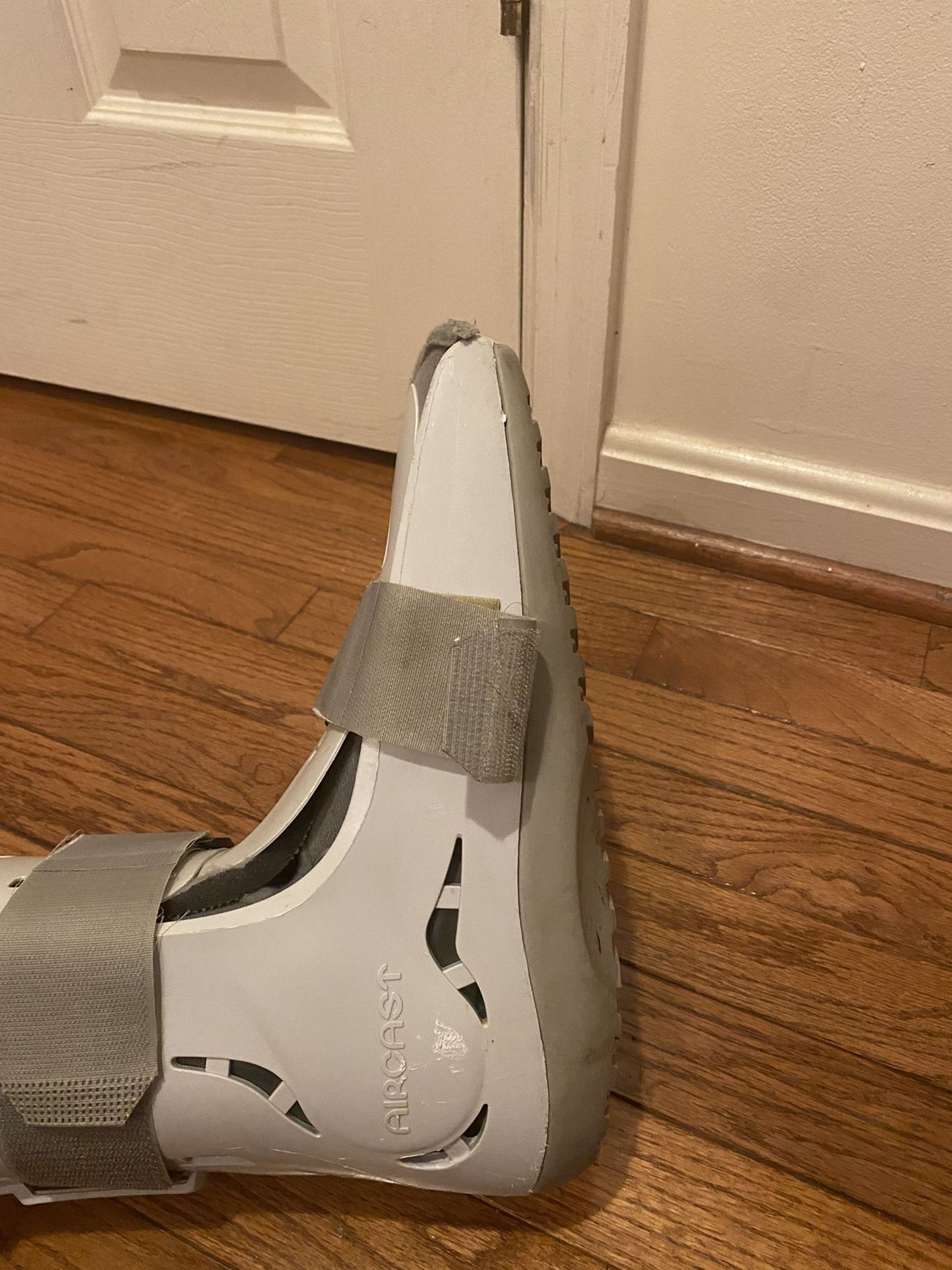 Aircast XP walking brace