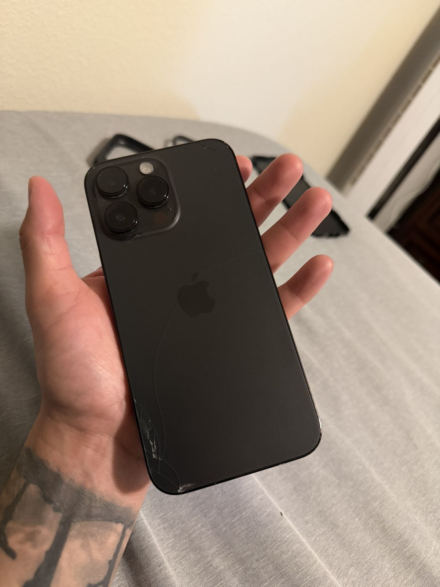 iPhone 14 Pro Max & iPhone 8 Plus Bundle