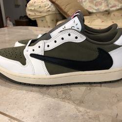 Jordan 1 Travis Scott Medium Olive 