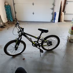 Dynacraft 20" Shock zone Kids Bike 