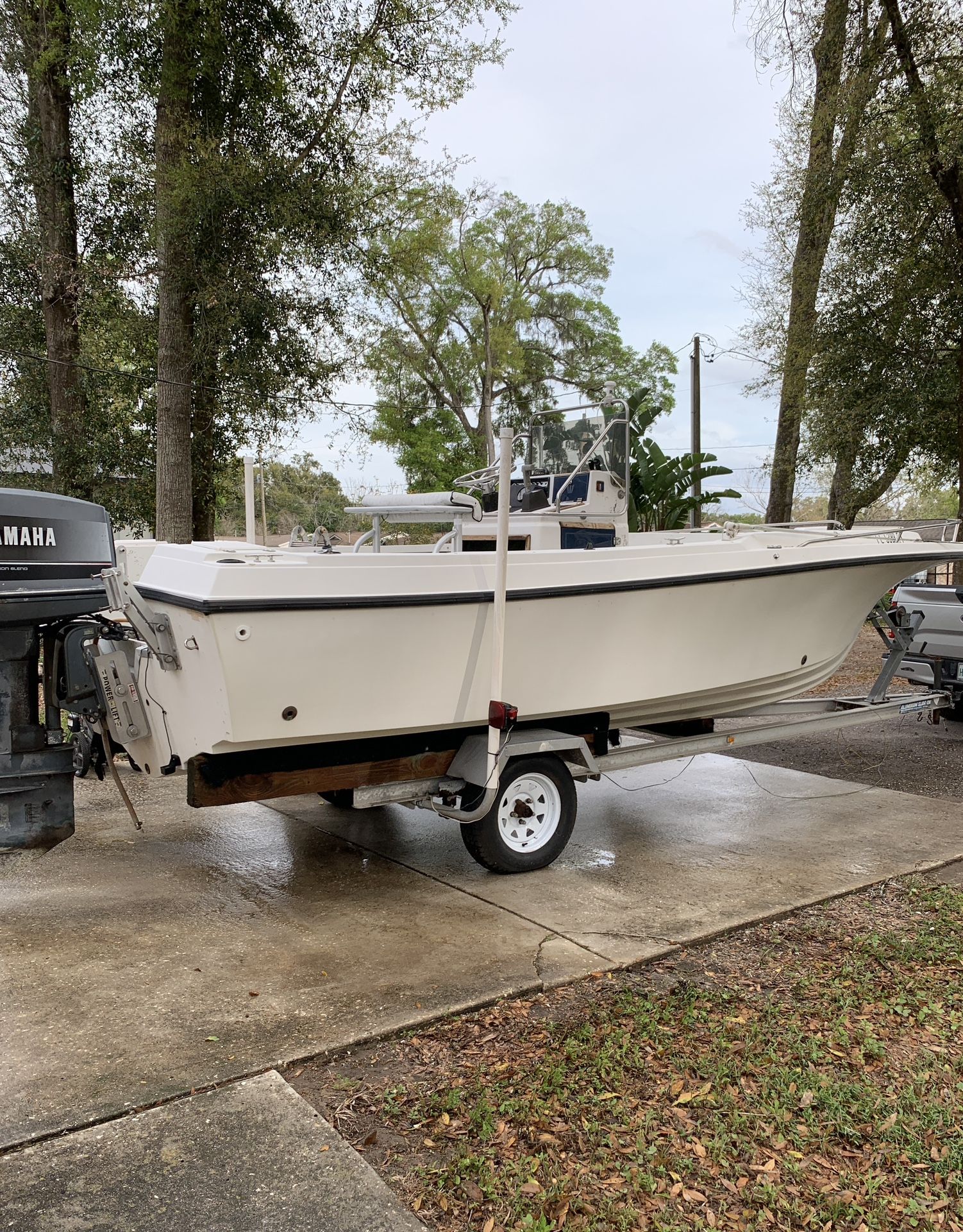 1987 Wellcraft F20 Fisherman
