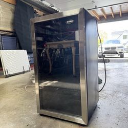Danby mini Refrigerator