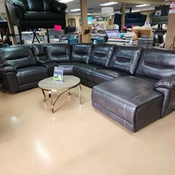 Dark Brown 6 Pc Reclining Sectional 