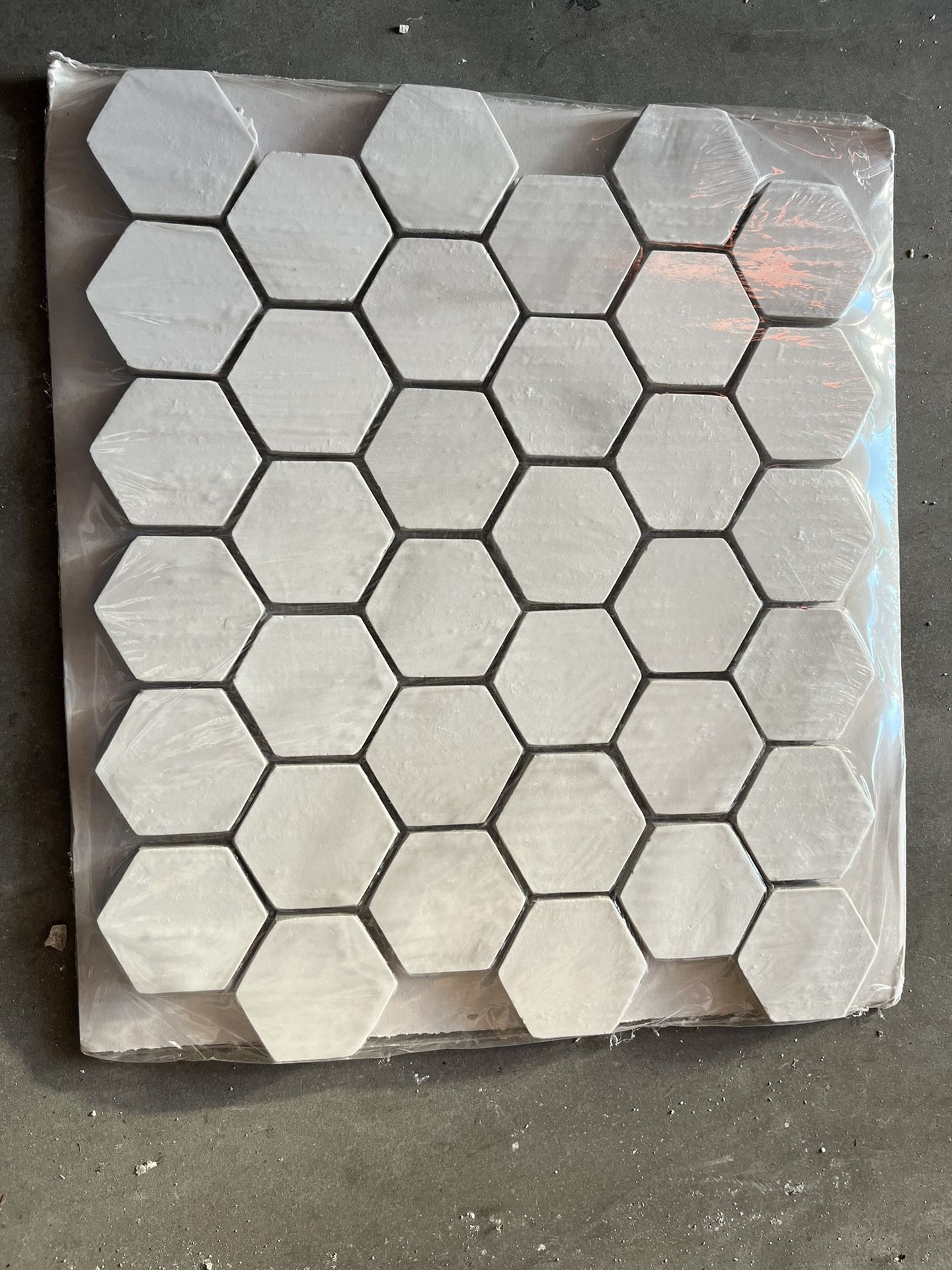 Kolasus White Hexagon Polished Porcelain Mesh-Mounted Mosaic Tile (24 sq ft)