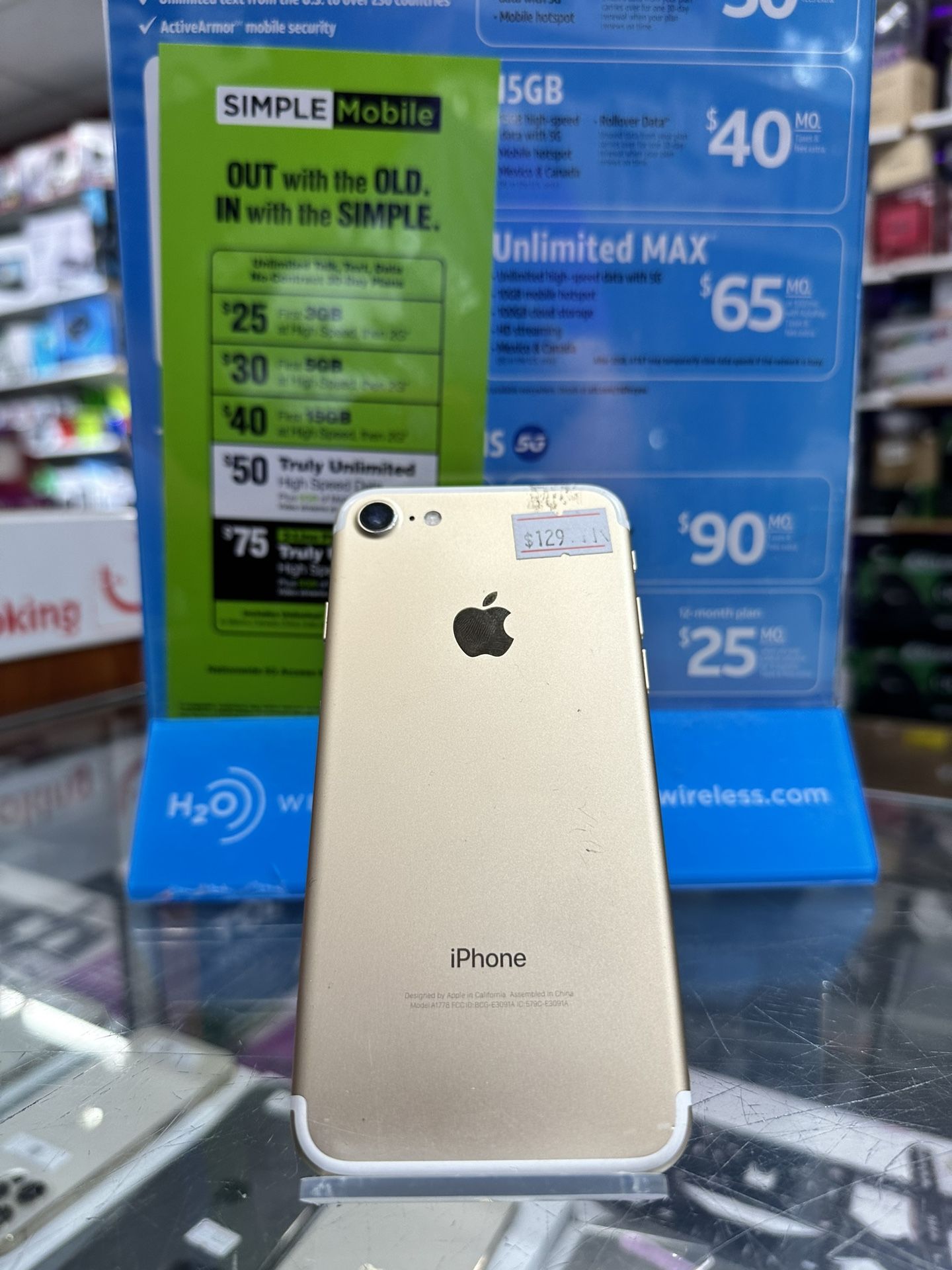 IPHONE 7. FACTORY UNLOCKED $129