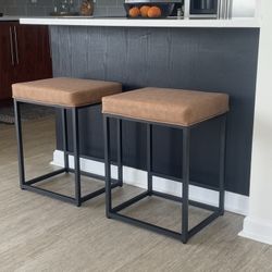 2 Counter height barstools 
